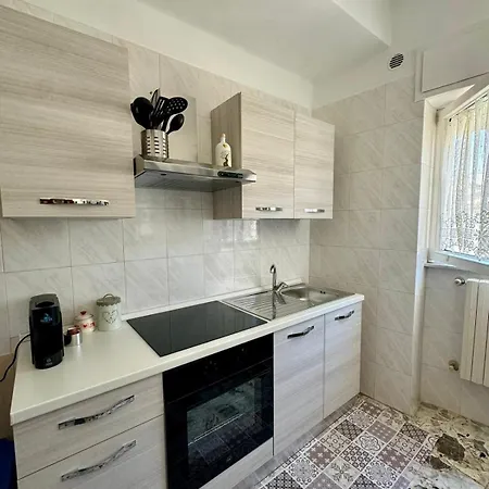 Ely House Apartment *